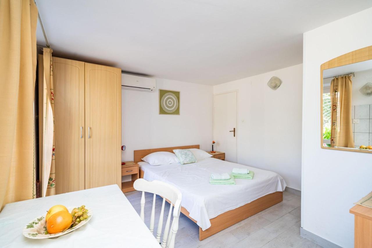 Apartments Lidija Zaton  Exterior photo