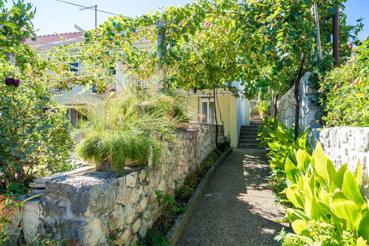 Apartments Lidija Zaton  Exterior photo
